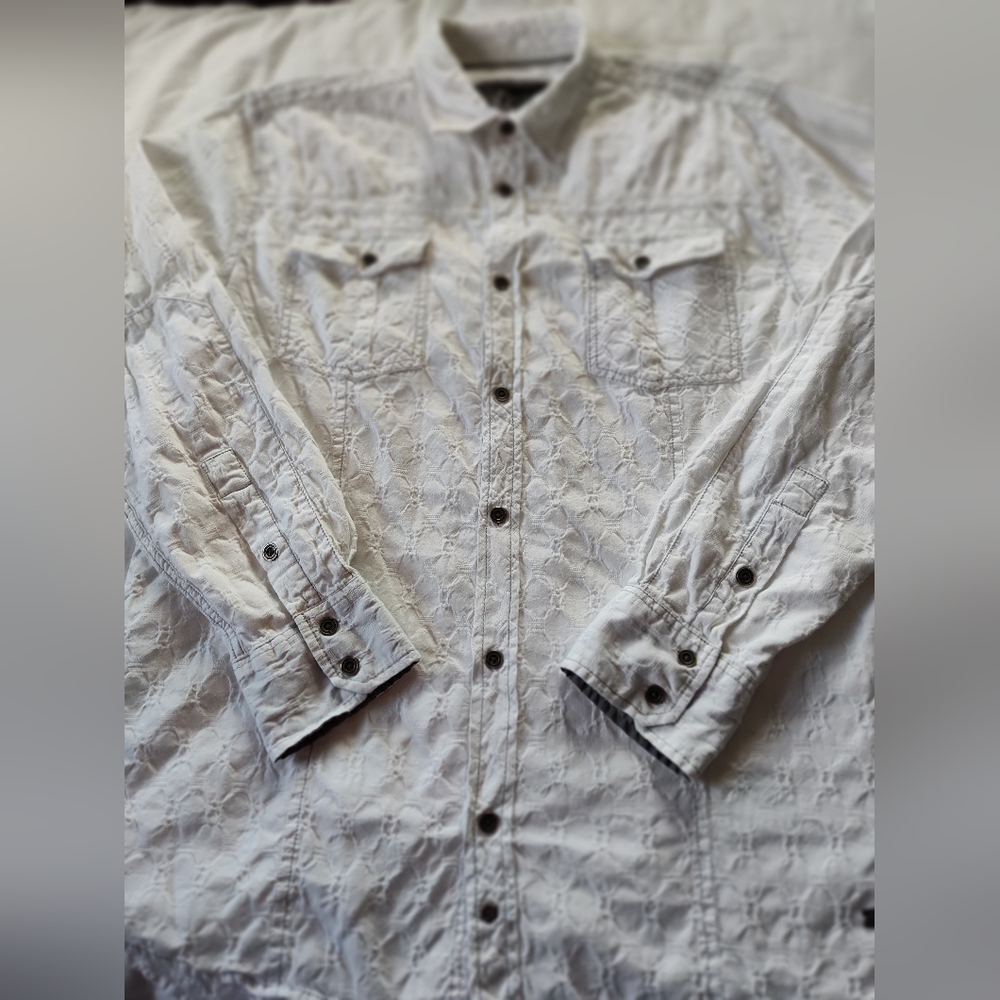 BUCKLE BLACK Men's Button Up Shirt. Size XL Athletic Fit. Long Sleeves